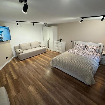 Gray Apartment 24H - Parking On The Street คาโตวีตเซ ภายนอก รูปภาพ