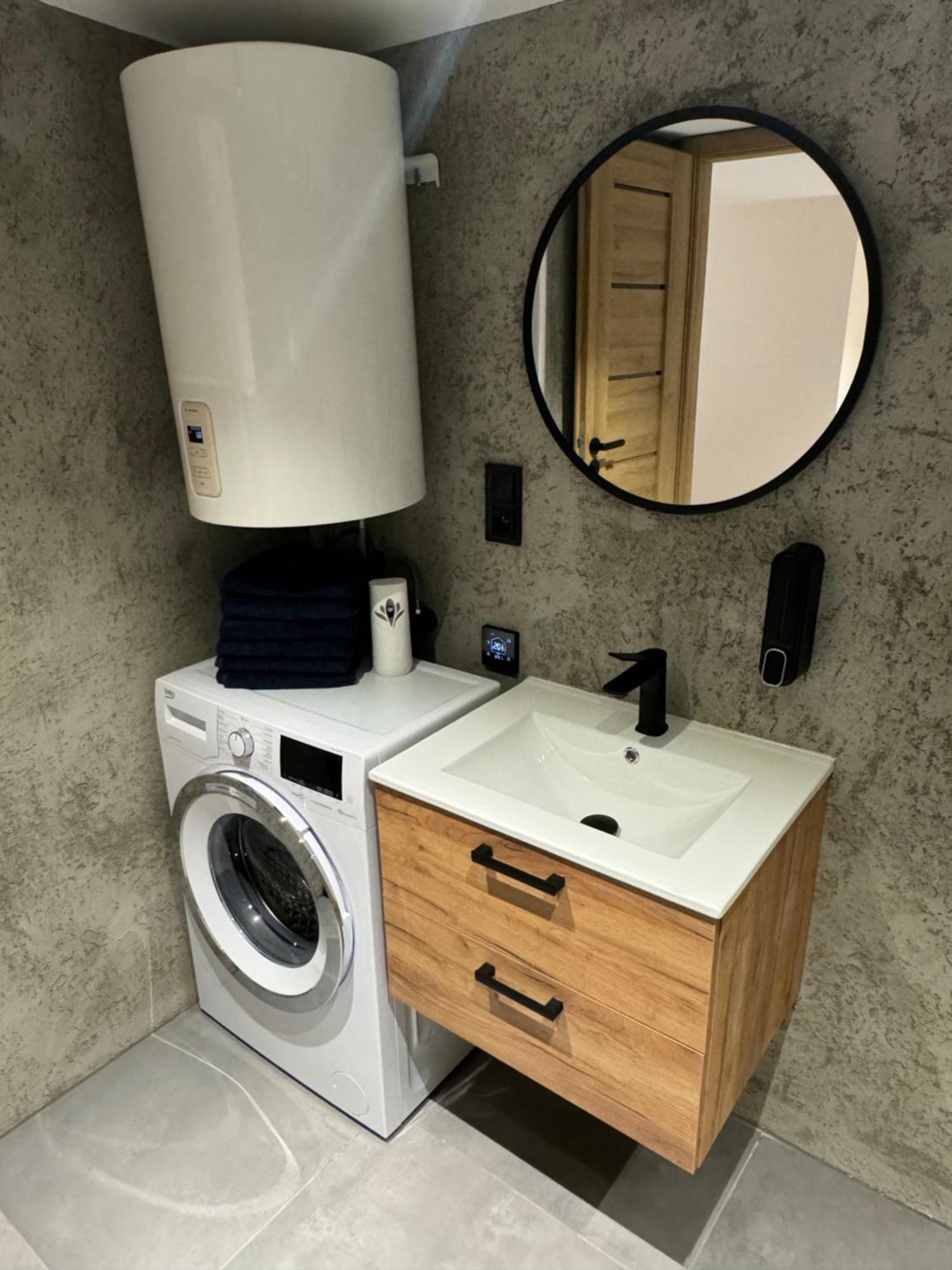 Gray Apartment 24H - Parking On The Street คาโตวีตเซ ภายนอก รูปภาพ
