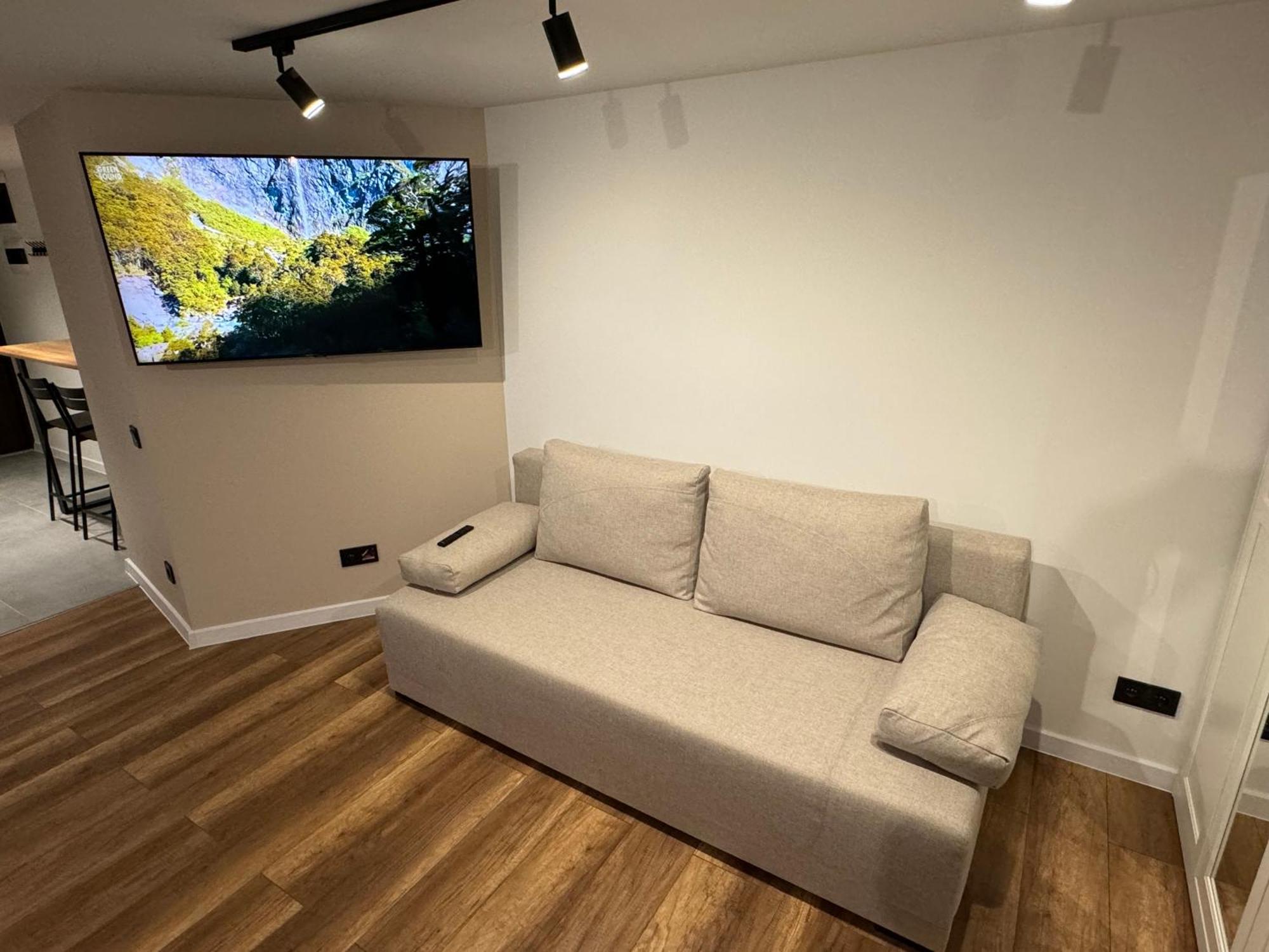 Gray Apartment 24H - Parking On The Street คาโตวีตเซ ภายนอก รูปภาพ