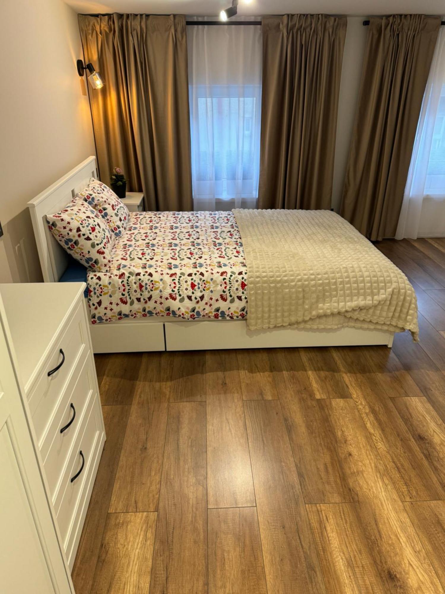 Gray Apartment 24H - Parking On The Street คาโตวีตเซ ภายนอก รูปภาพ